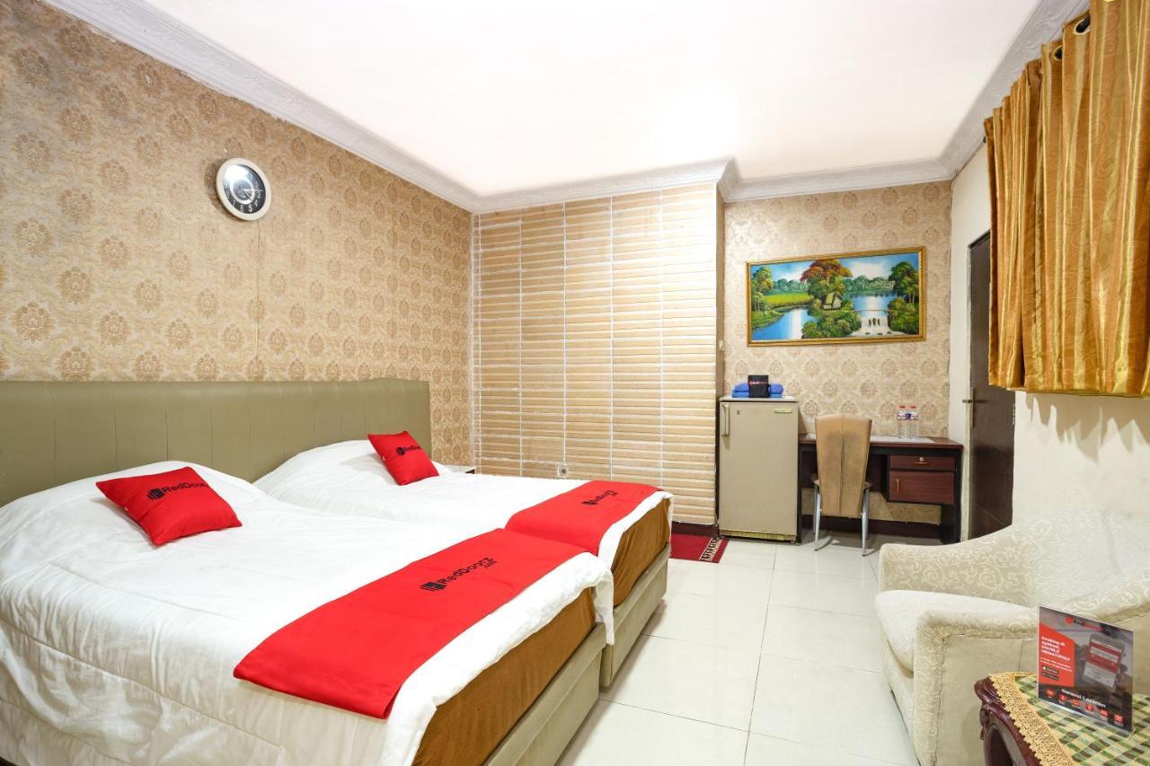 Hotel Reddoorz Near Rs Cikini 2*